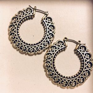 ADDISON Retired Premier Designs Hoops